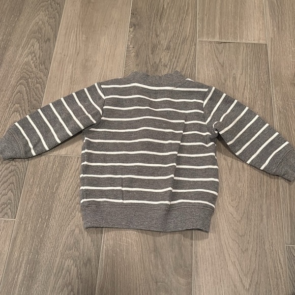 Carters Baby Grey Striped Sweater Size 9 Months - Picture 3 of 3